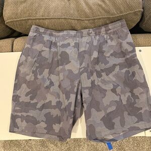 Kirkland Signature Gray Camo Men's Shorts